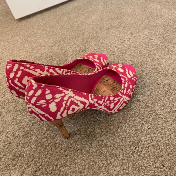 Pink tie dye heels - Picture 2 of 3